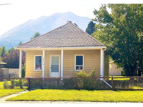 20630 25 Avenue, Bellevue, AB - Outdoor With Deck Patio Veranda