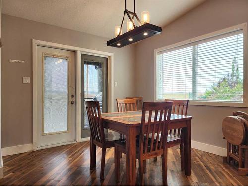 11 Link Spur, Claresholm, AB - Indoor Photo Showing Dining Room