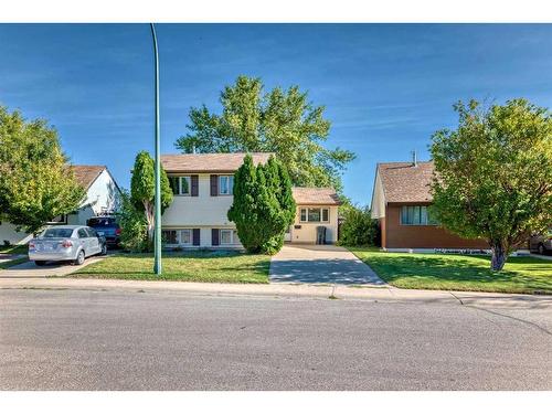 1205 St David Road North, Lethbridge, AB - Outdoor With Facade