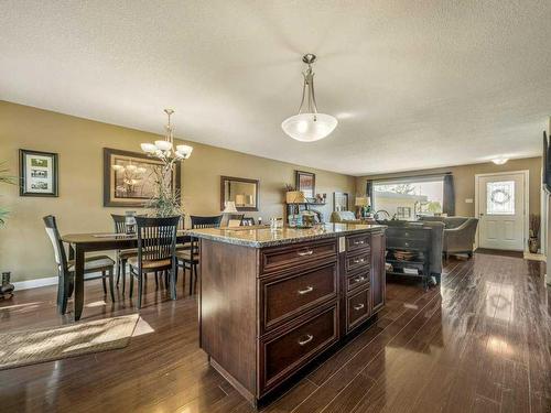 126 Ojibwa Place West, Lethbridge, AB - Indoor Photo Showing Dining Room