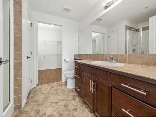 170-2020 32 Street South, Lethbridge, AB - Indoor Photo Showing Bathroom