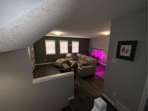 #4-404 Couleecreek Boulevard South, Lethbridge, AB - Indoor