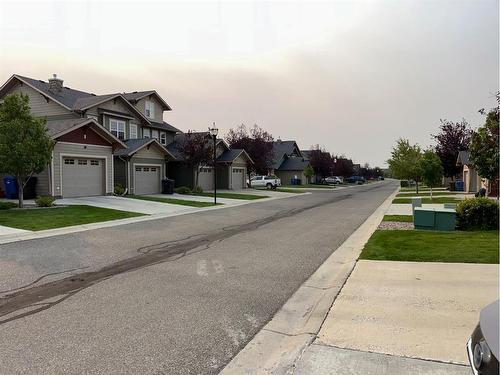 #4-404 Couleecreek Boulevard South, Lethbridge, AB - Outdoor With Facade