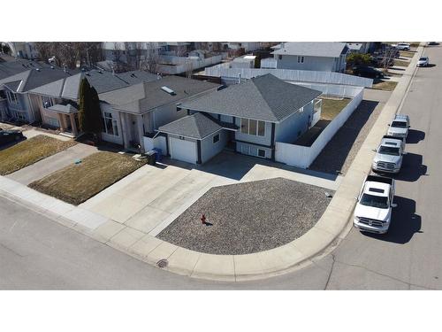 2 Assiniboia Road West, Lethbridge, AB - Outdoor