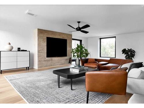 1909 7 Avenue South, Lethbridge, AB - Indoor Photo Showing Living Room