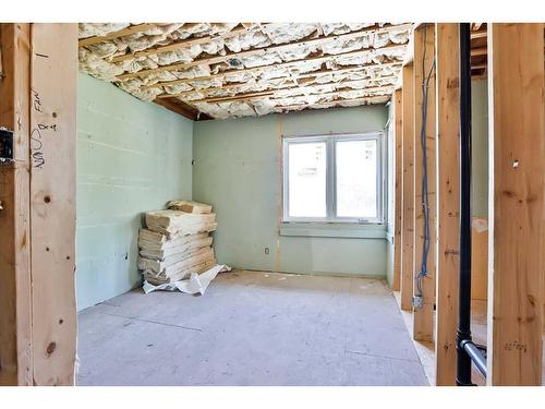 1909 7 Avenue South, Lethbridge, AB - Indoor Photo Showing Other Room