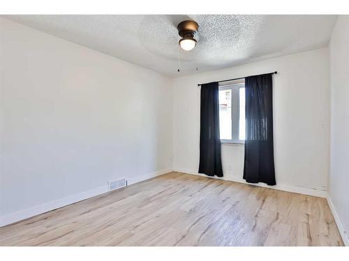 1909 7 Avenue South, Lethbridge, AB - Indoor Photo Showing Other Room