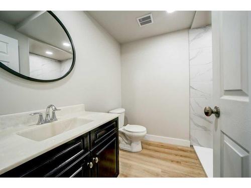 1813 112 Street, Blairmore, AB - Indoor Photo Showing Bathroom