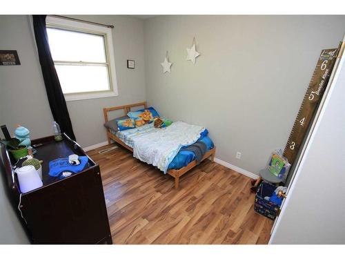 4909 56 Ave., Taber, AB - Indoor Photo Showing Bedroom