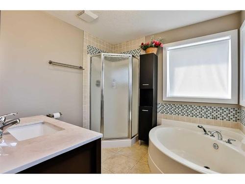 329 10B Street, Nobleford, AB - Indoor Photo Showing Bathroom