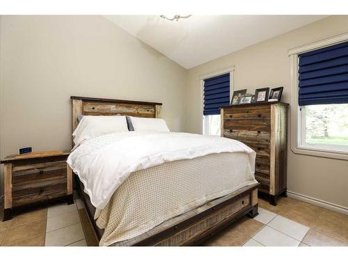 93065 Range Rd 164, Rural Taber, M.D. Of, AB - Indoor Photo Showing Bedroom