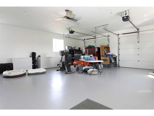 93065 Range Rd 164, Rural Taber, M.D. Of, AB - Indoor Photo Showing Garage