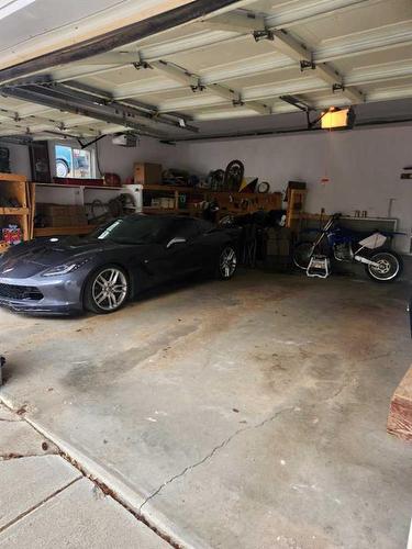 201 Centre Avenue, Milk River, AB - Indoor Photo Showing Garage