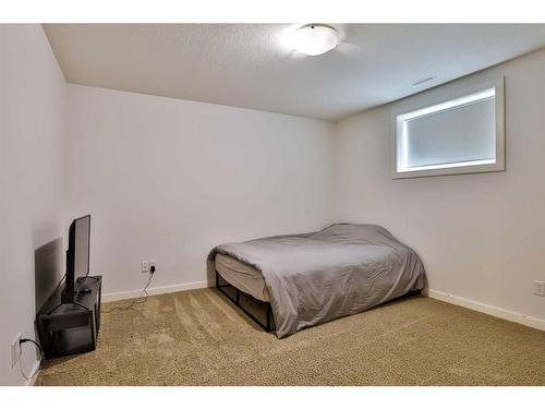 603 Canyonview Landing West, Lethbridge, AB - Indoor Photo Showing Bedroom