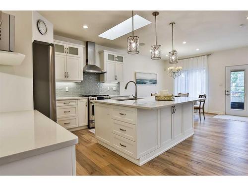 603 Canyonview Landing West, Lethbridge, AB - Indoor Photo Showing Kitchen With Upgraded Kitchen