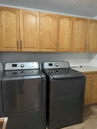 203-1601 9A Avenue South, Lethbridge, AB - Indoor Photo Showing Laundry Room