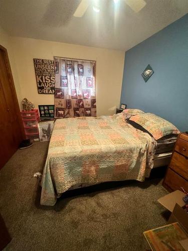 855 Red Crow Boulevard West, Lethbridge, AB - Indoor Photo Showing Bedroom