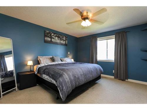 615 51 Avenue, Coalhurst, AB - Indoor Photo Showing Bedroom