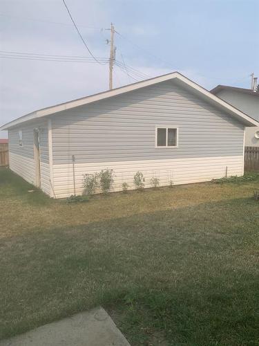 403 1 Avenue South, Coutts, AB - Outdoor