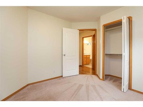 5407 52 Street, Taber, AB - Indoor Photo Showing Other Room