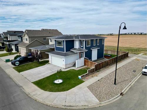 401 Devonia Way West, Lethbridge, AB - Outdoor