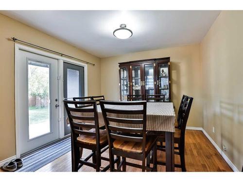 1259 5A Avenue South, Lethbridge, AB - Indoor Photo Showing Dining Room