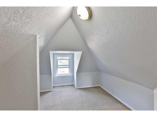 1259 5A Avenue South, Lethbridge, AB - Indoor Photo Showing Other Room