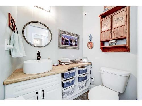 8024 Range Road 30-1, Rural Pincher Creek No. 9, M.D. Of, AB - Indoor Photo Showing Bathroom