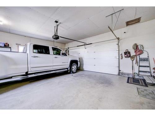 8024 Range Road 30-1, Rural Pincher Creek No. 9, M.D. Of, AB - Indoor Photo Showing Garage