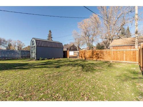 232 3 Avenue E, Bow Island, AB - Outdoor