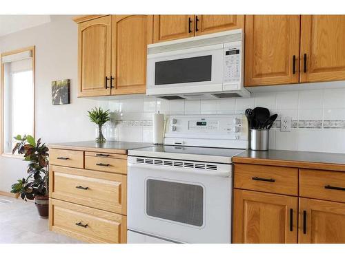 103038 Rge Rd 165, Rural Taber, M.D. Of, AB - Indoor Photo Showing Kitchen