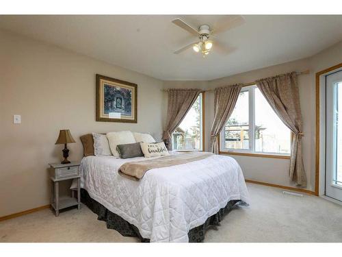 103038 Rge Rd 165, Rural Taber, M.D. Of, AB - Indoor Photo Showing Bedroom