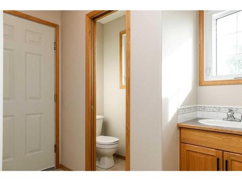 103038 Rge Rd 165, Rural Taber, M.D. Of, AB - Indoor Photo Showing Bathroom