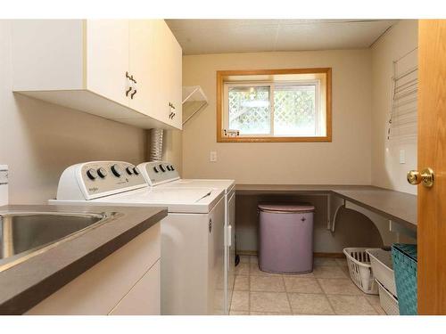 103038 Rge Rd 165, Rural Taber, M.D. Of, AB - Indoor Photo Showing Laundry Room