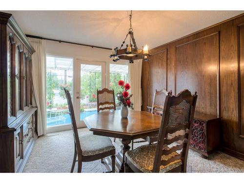 2808 South Parkside Drive South, Lethbridge, AB - Indoor Photo Showing Dining Room