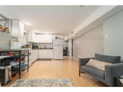 1232 12 Avenue South, Lethbridge, AB - Indoor Photo Showing Kitchen