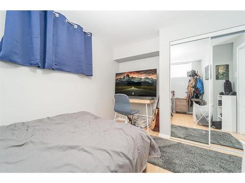 1232 12 Avenue South, Lethbridge, AB - Indoor Photo Showing Bedroom