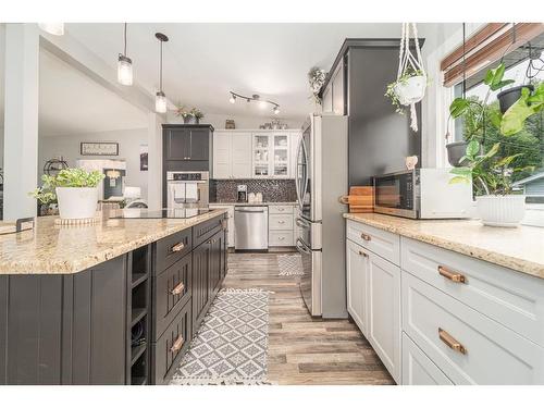 1232 12 Avenue South, Lethbridge, AB - Indoor Photo Showing Kitchen With Upgraded Kitchen