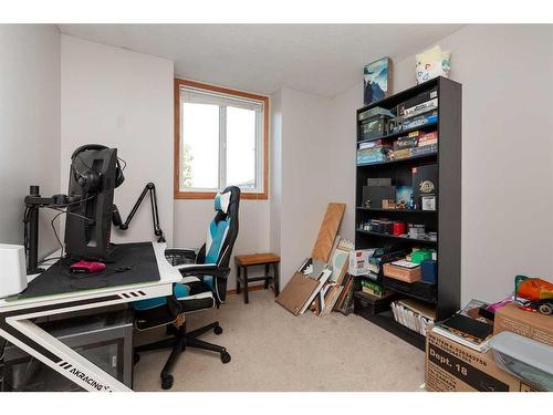 112 Mt Blakiston Road West, Lethbridge, AB - Indoor