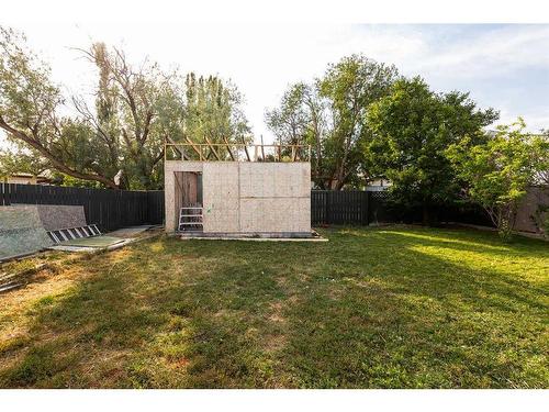 112 Mt Blakiston Road West, Lethbridge, AB - Outdoor With Backyard