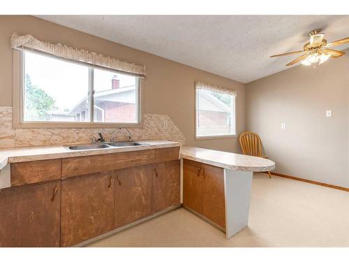 2109 26 Street South, Lethbridge, AB - Indoor Photo Showing Kitchen With Double Sink