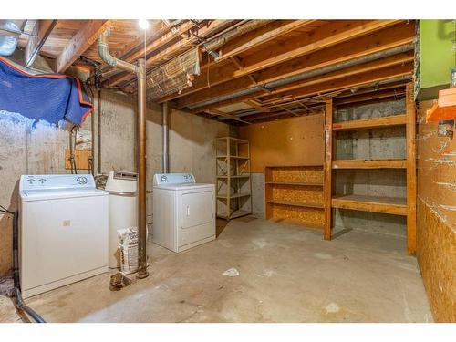 2109 26 Street South, Lethbridge, AB - Indoor Photo Showing Laundry Room