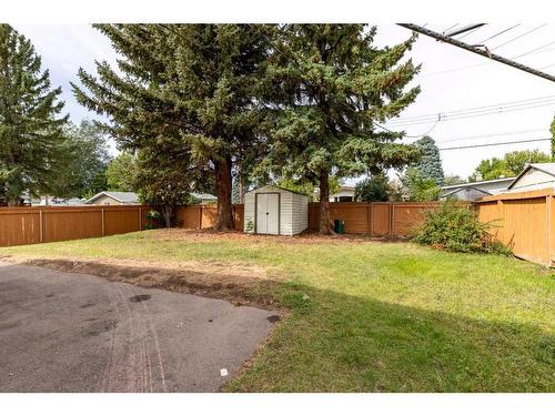 2109 26 Street South, Lethbridge, AB - Outdoor With Backyard