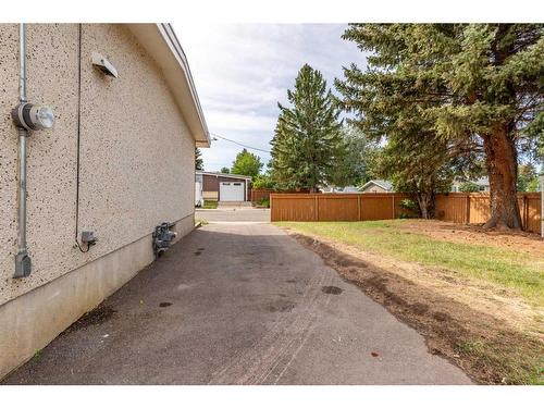 2109 26 Street South, Lethbridge, AB - Outdoor