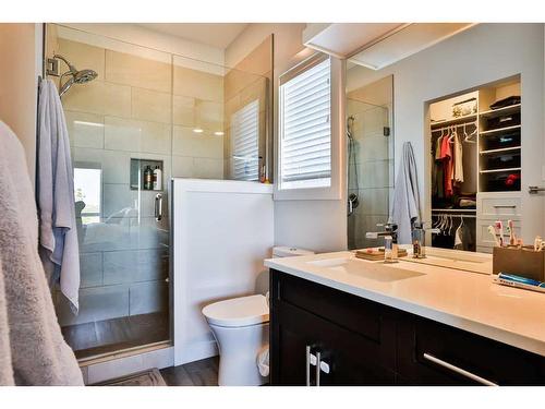 761 Atlantic Cove West, Lethbridge, AB - Indoor Photo Showing Bathroom