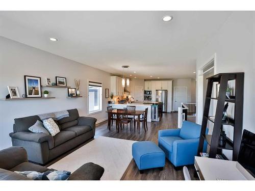 761 Atlantic Cove West, Lethbridge, AB - Indoor Photo Showing Living Room