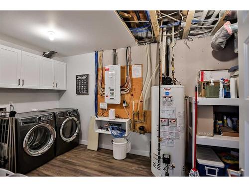 761 Atlantic Cove West, Lethbridge, AB - Indoor Photo Showing Laundry Room