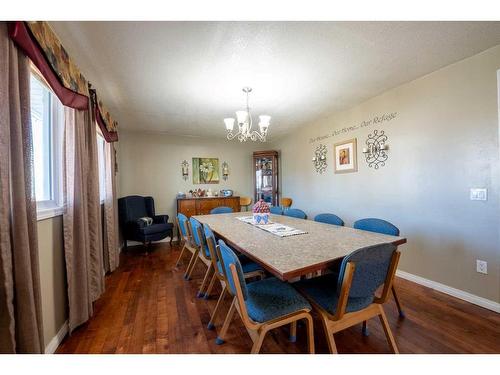 2007 15 Street, Coaldale, AB - Indoor Photo Showing Dining Room