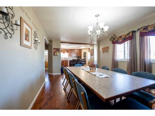 2007 15 Street, Coaldale, AB - Indoor Photo Showing Dining Room