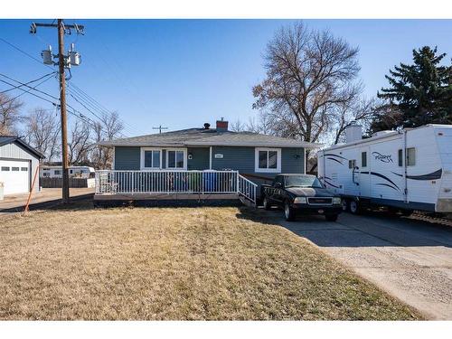 2007 15 Street, Coaldale, AB - Outdoor With Deck Patio Veranda